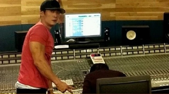 Park Joon-hyung’s Wife Kim Yoo-jin Shares Couple Workout After 10 Years