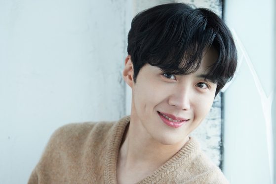 Kim Seon-ho shared new photos while celebrating his birthday in Japan.