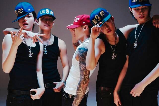 Jay Park and LNGSHOT unveiled the “4SHO 4SHO” music video before the mixtape’s official release.